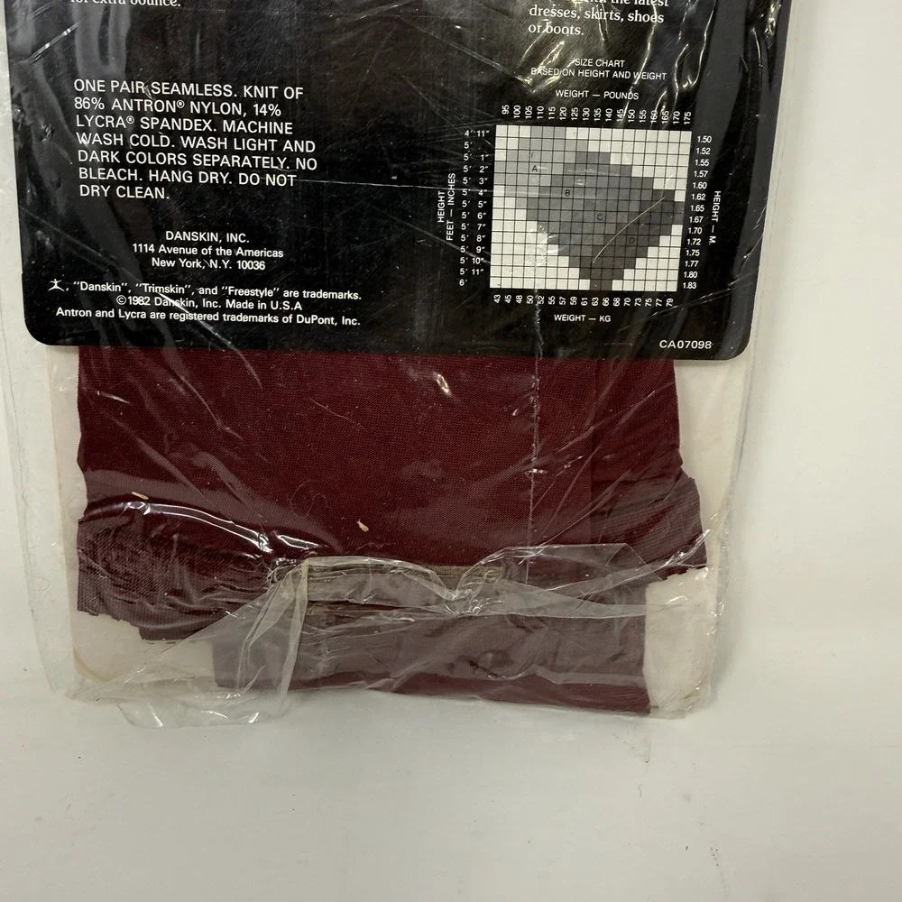 Vintage 1980s Danskin Shimmery Tights Size B Color Wine Style 1242 NEW